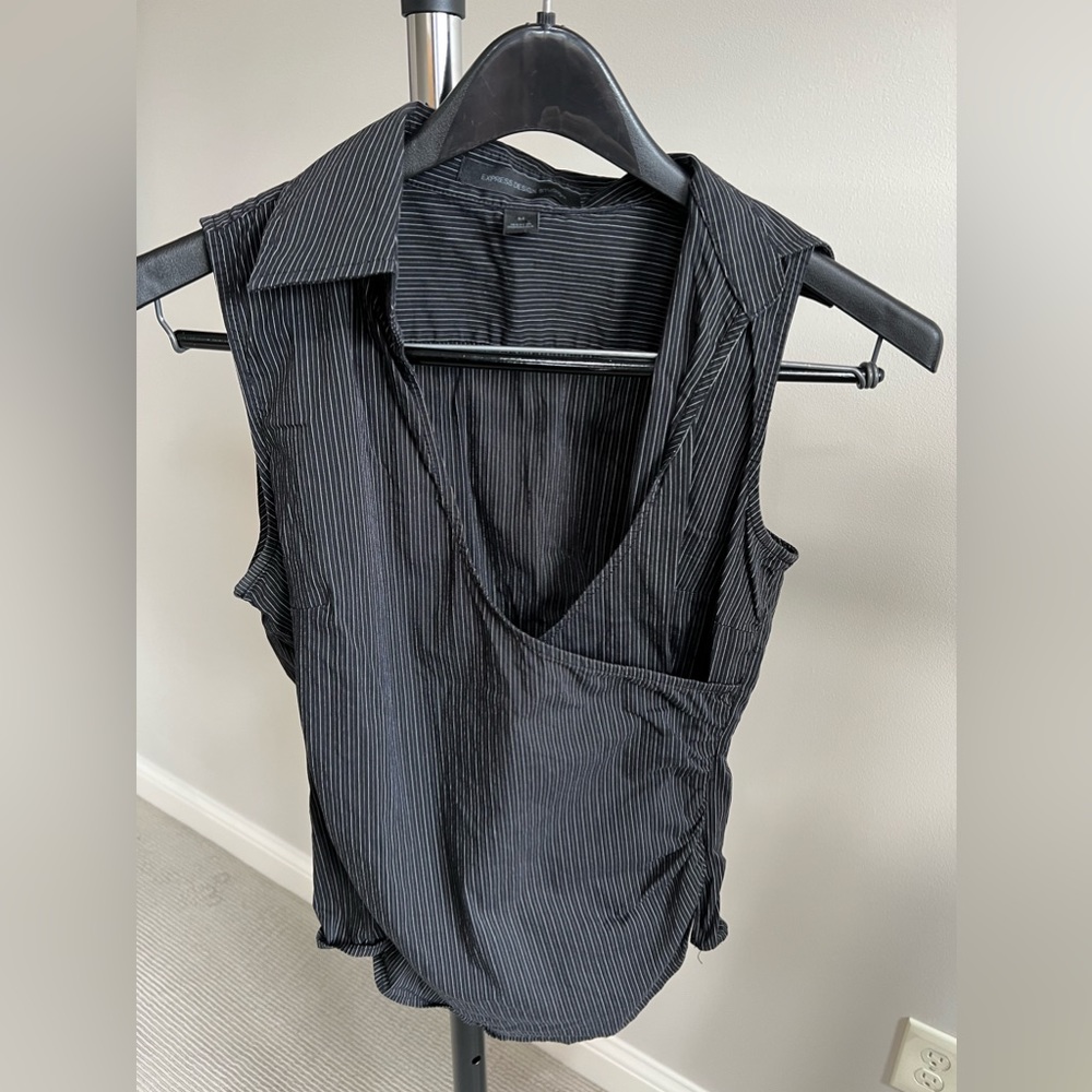 Sleeveless express top